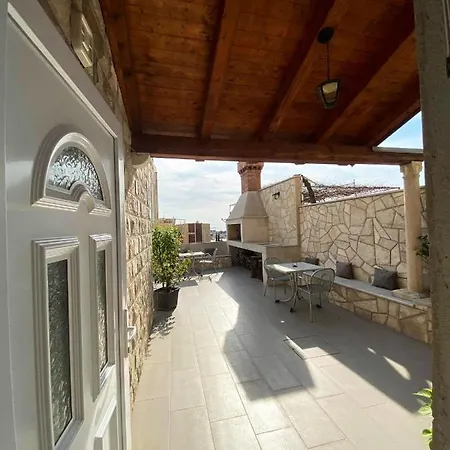 بيت ضيافة Adaleta 2*